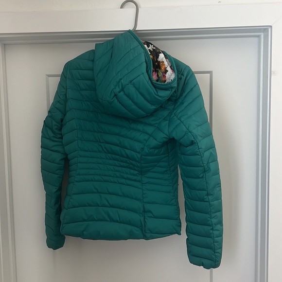 Women’s Full Zip Up Puffer - Picture 2 of 3